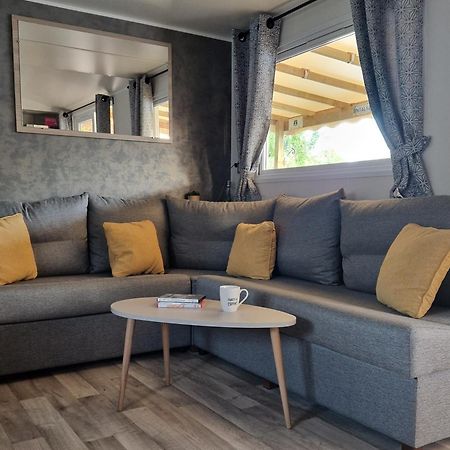 Camping La Carabasse Vias-Plage-T4 Climatise,Tout Confort, Emplacement Calme ! الغرفة الصورة