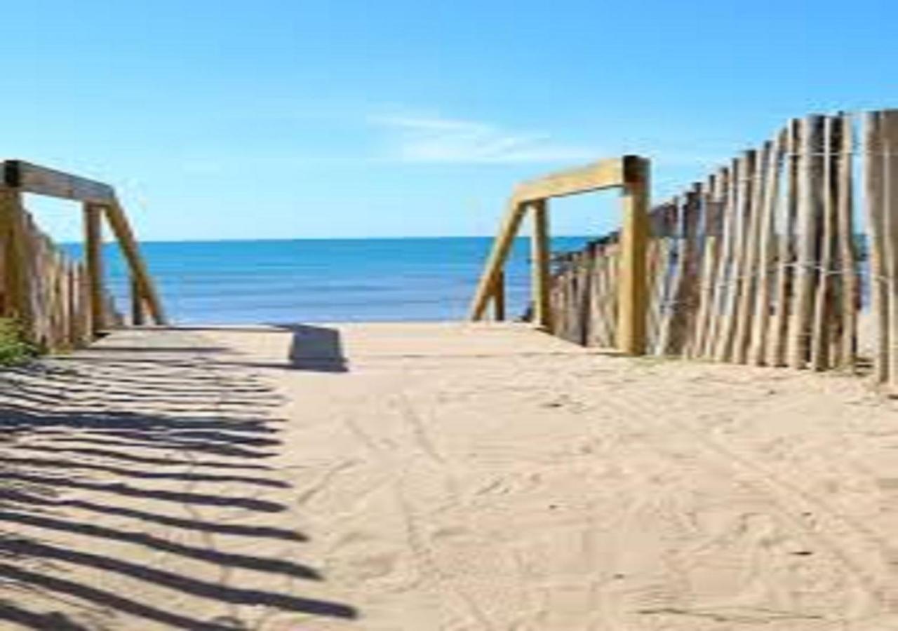 Camping La Carabasse Vias-Plage-T4 Climatise,Tout Confort, Emplacement Calme ! المظهر الخارجي الصورة